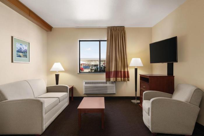 Super 8 By Wyndham Columbus Hotel Phòng bức ảnh