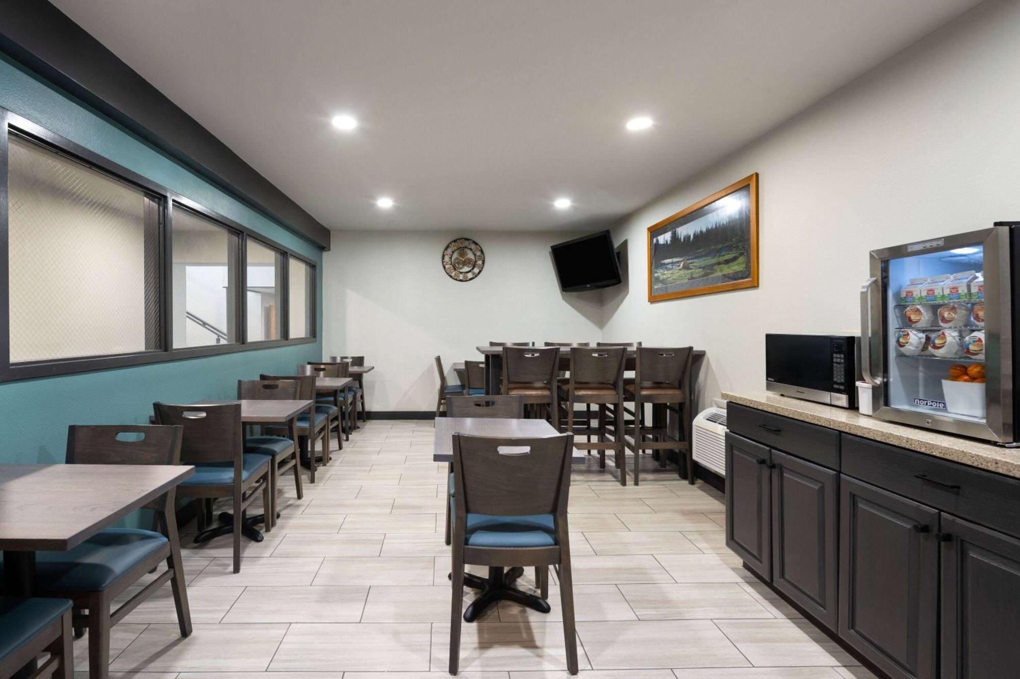 Super 8 By Wyndham Columbus Hotel Ngoại thất bức ảnh