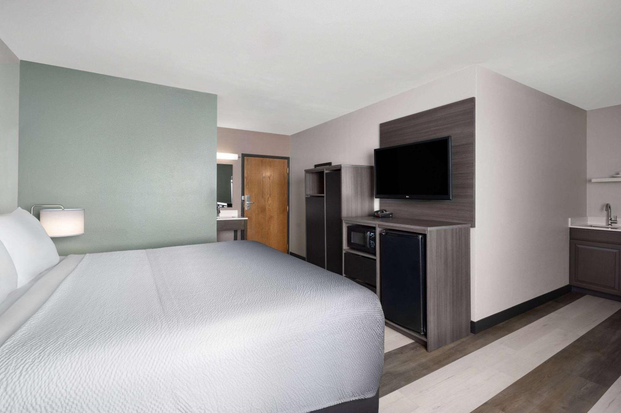 Super 8 By Wyndham Columbus Hotel Ngoại thất bức ảnh